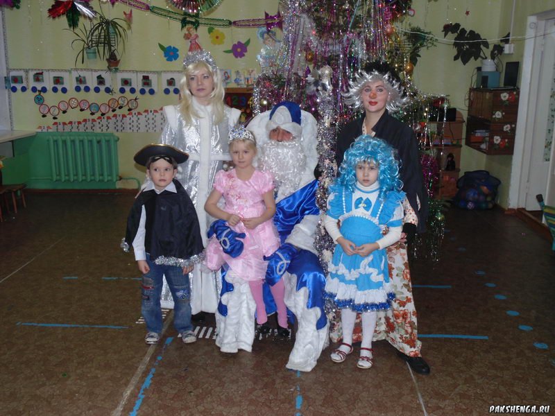 Новогодний утренник к 2014 год...